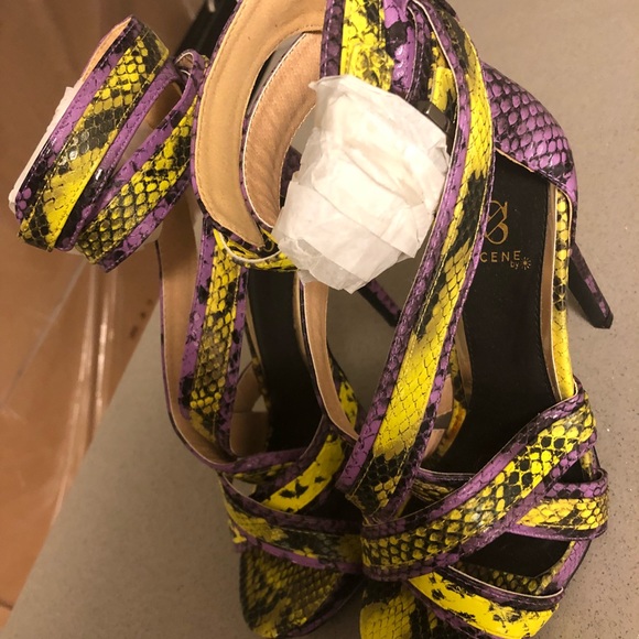 Shoes - Picture 3 of 4